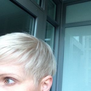 Meet your Posher, Carrie